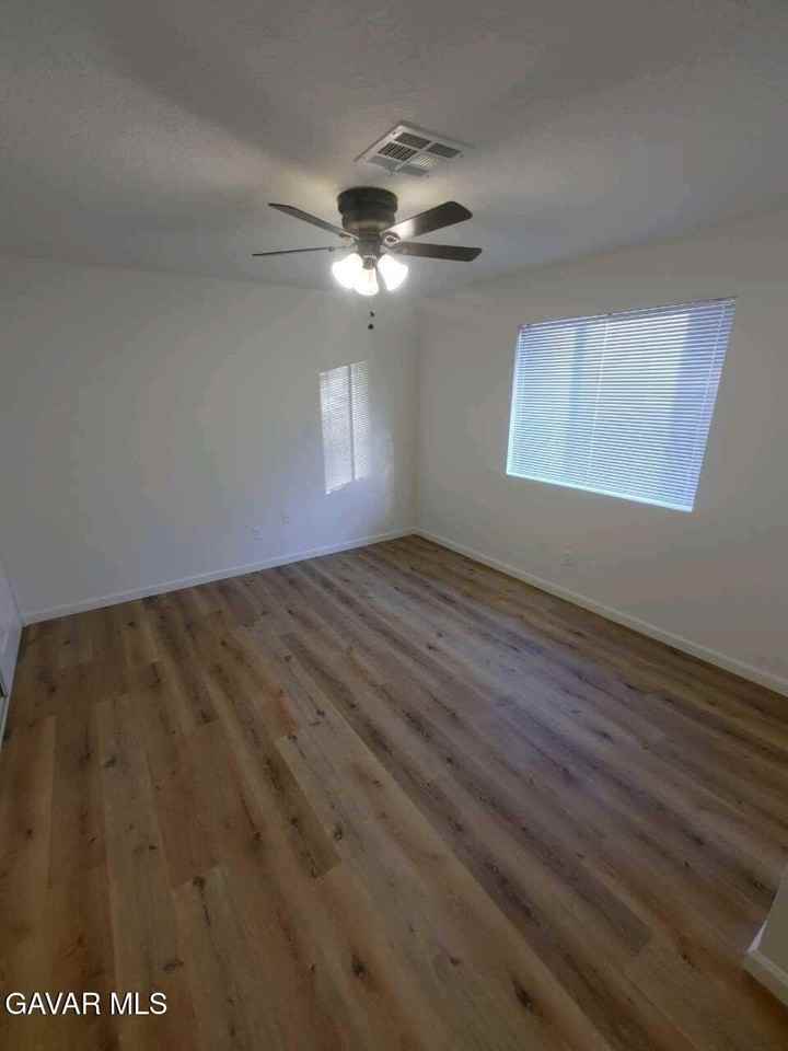 1800 W Avenue J15 #4 - Photo 6 of 11