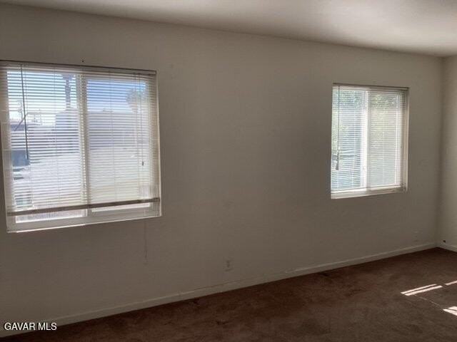 44253 Beech Ave - Photo 3 of 10