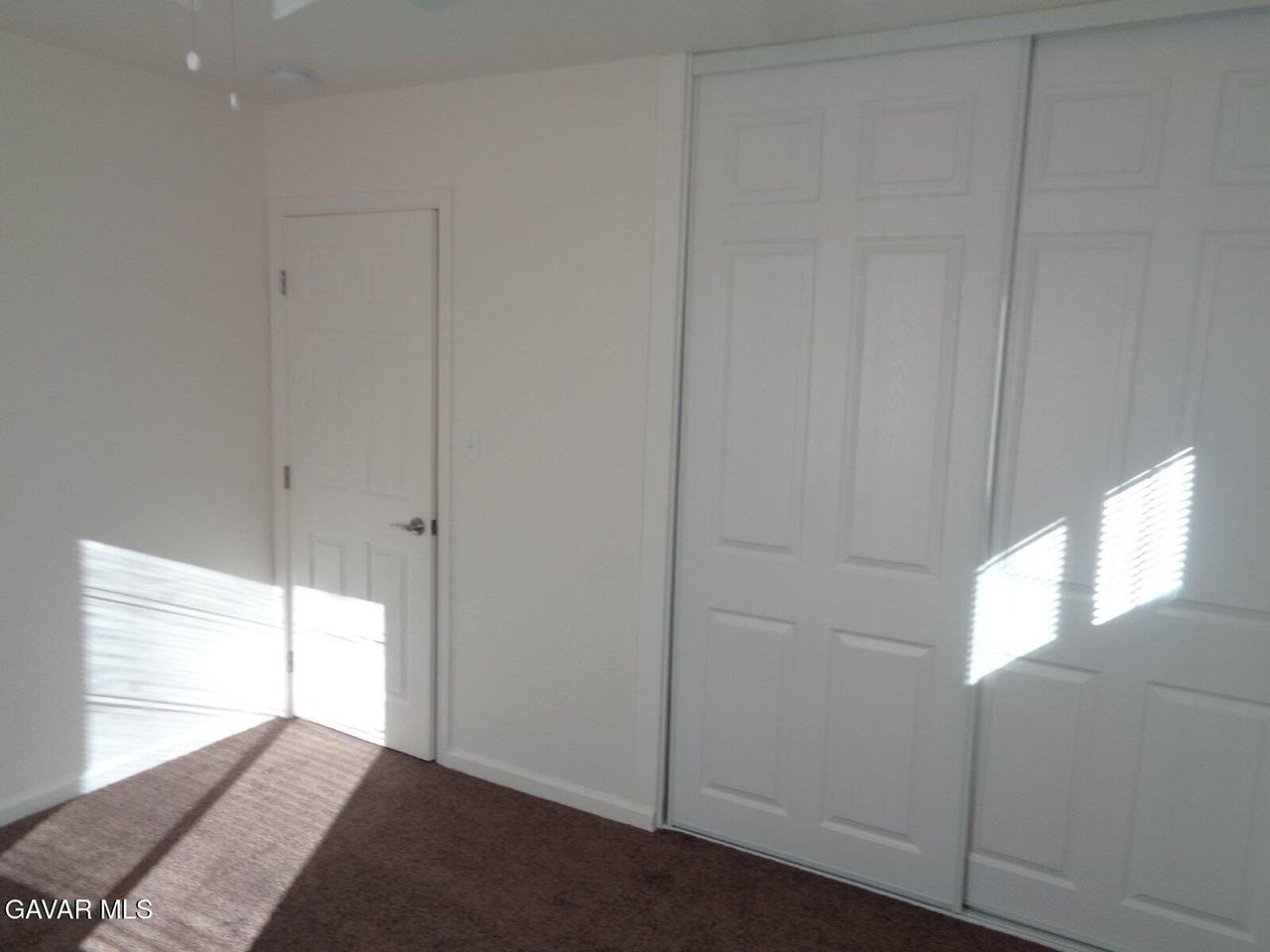 44253 Beech Ave - Photo 6 of 10