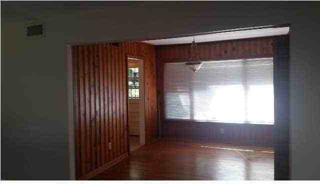 282 Jackson Blvd - Photo 5 of 17
