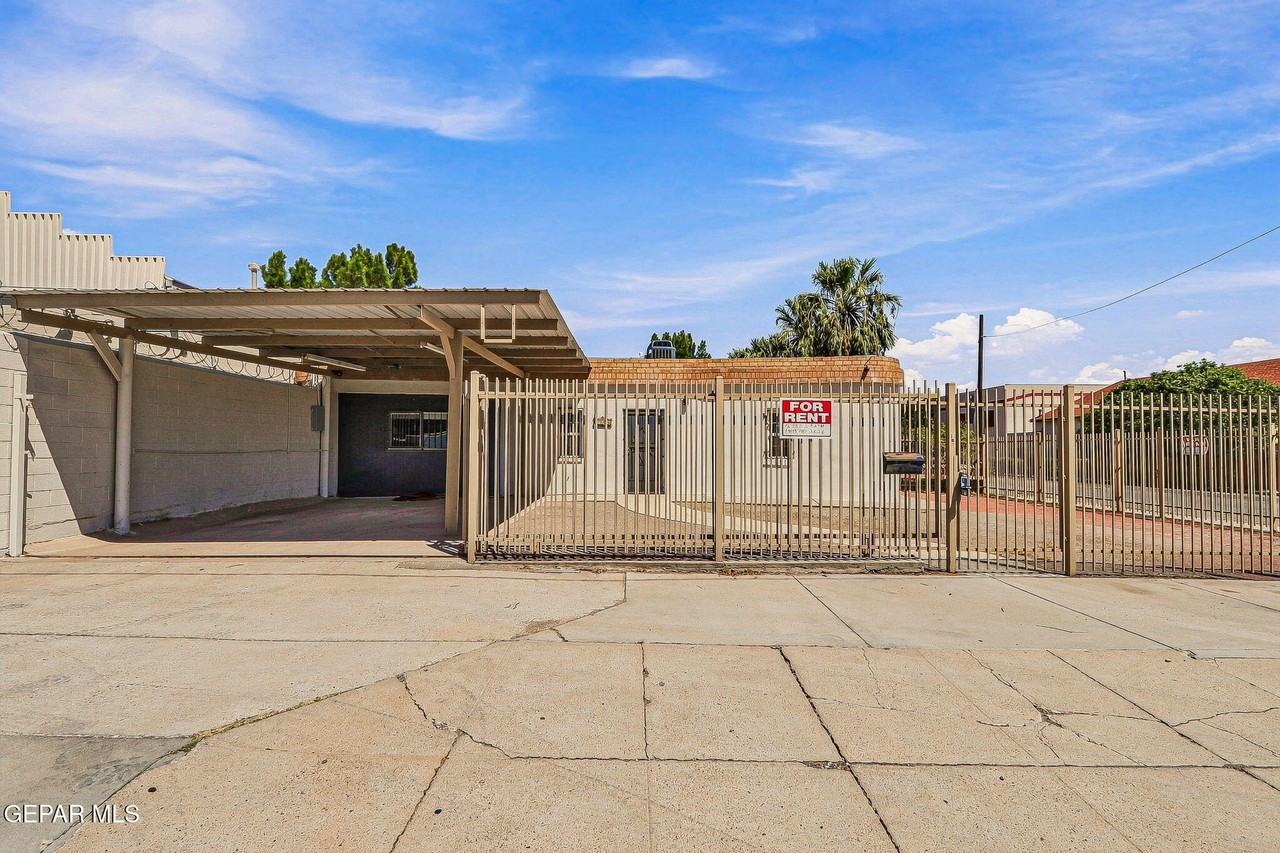3701 Hueco Ave - Photo 3 of 24