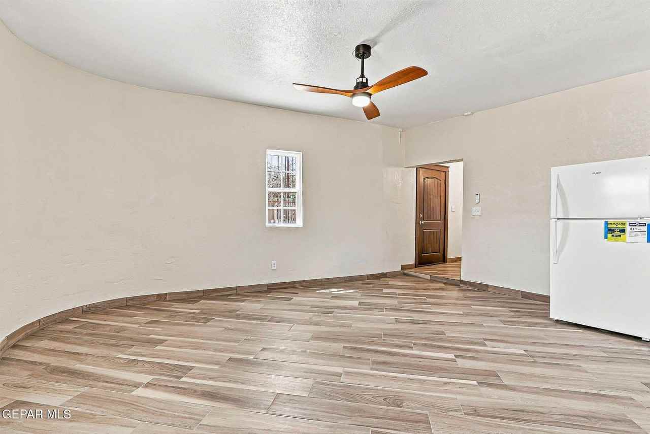 3701 Hueco Ave - Photo 7 of 24