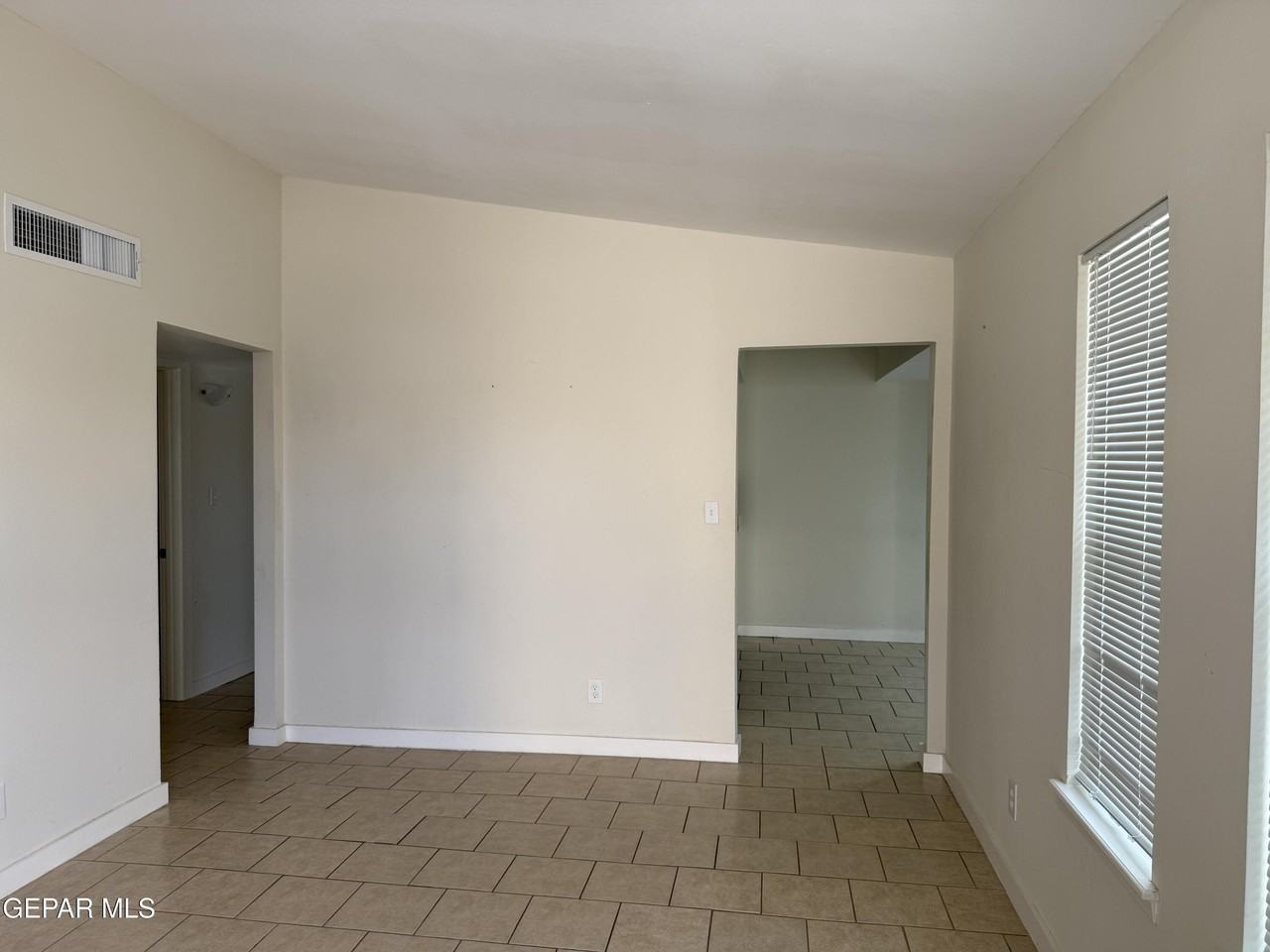 10642 Cuatro Vistas Dr #D - Photo 7 of 24