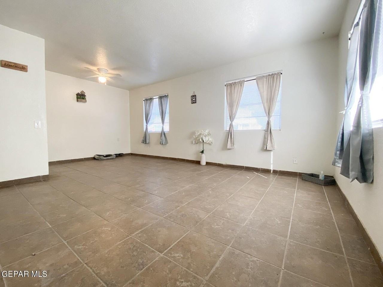 4700 Maxwell Ave #16 - Photo 6 of 13