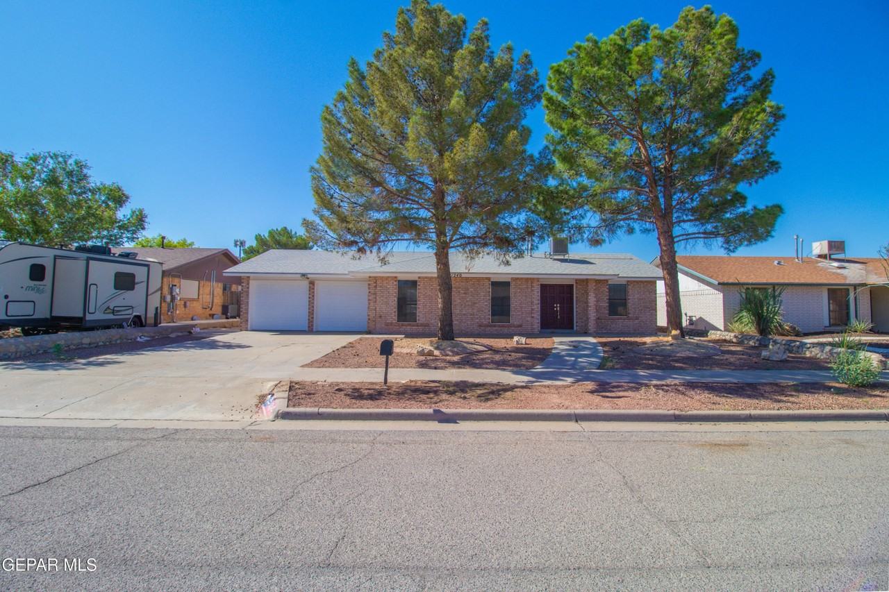 11240 Warcloud Ave - Photo 6 of 40