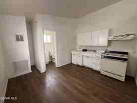 1526 E Yandell Dr #B - Photo 1 of 1