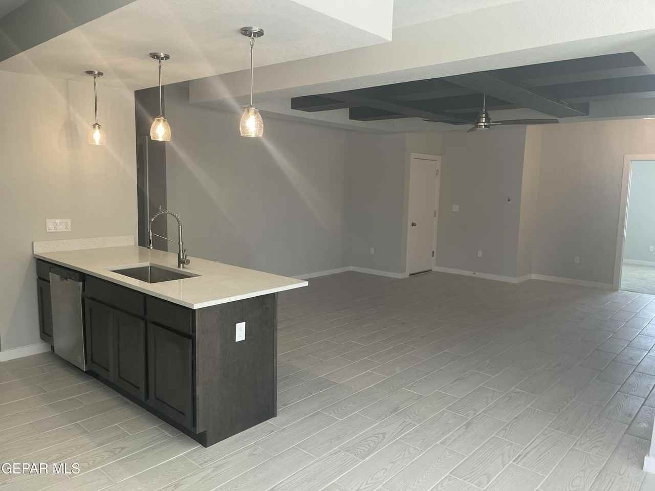 537 Osier Dr - Photo 3 of 9