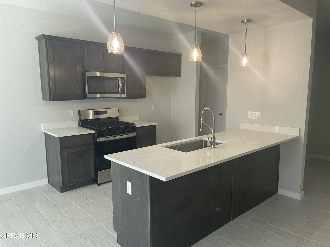 537 Osier Dr - Photo 5 of 9