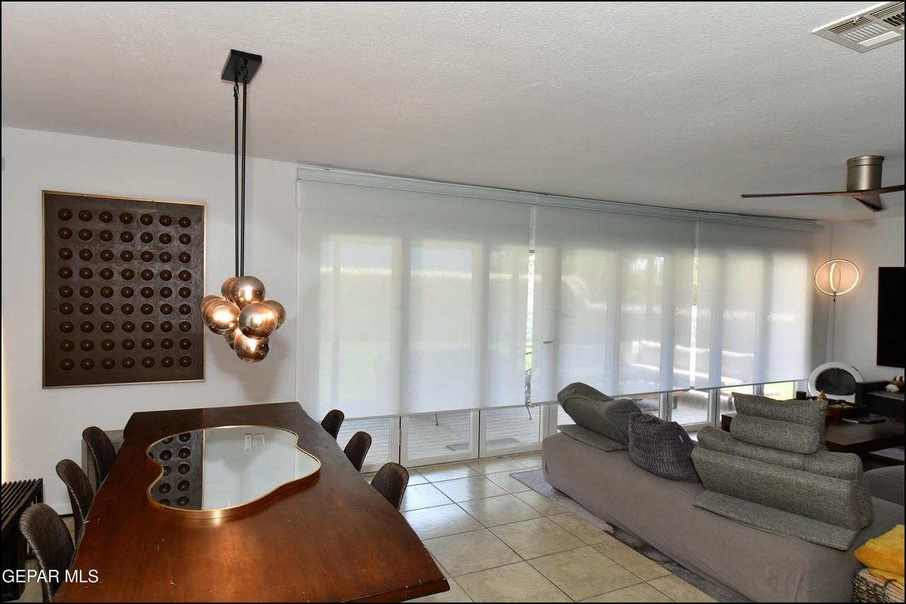 4224 Hampshire Ln - Photo 5 of 42