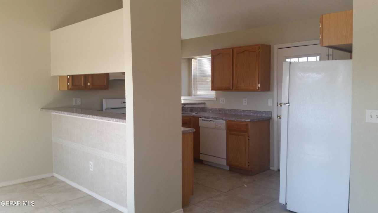 505 Von Bargen Dr - Photo 3 of 6