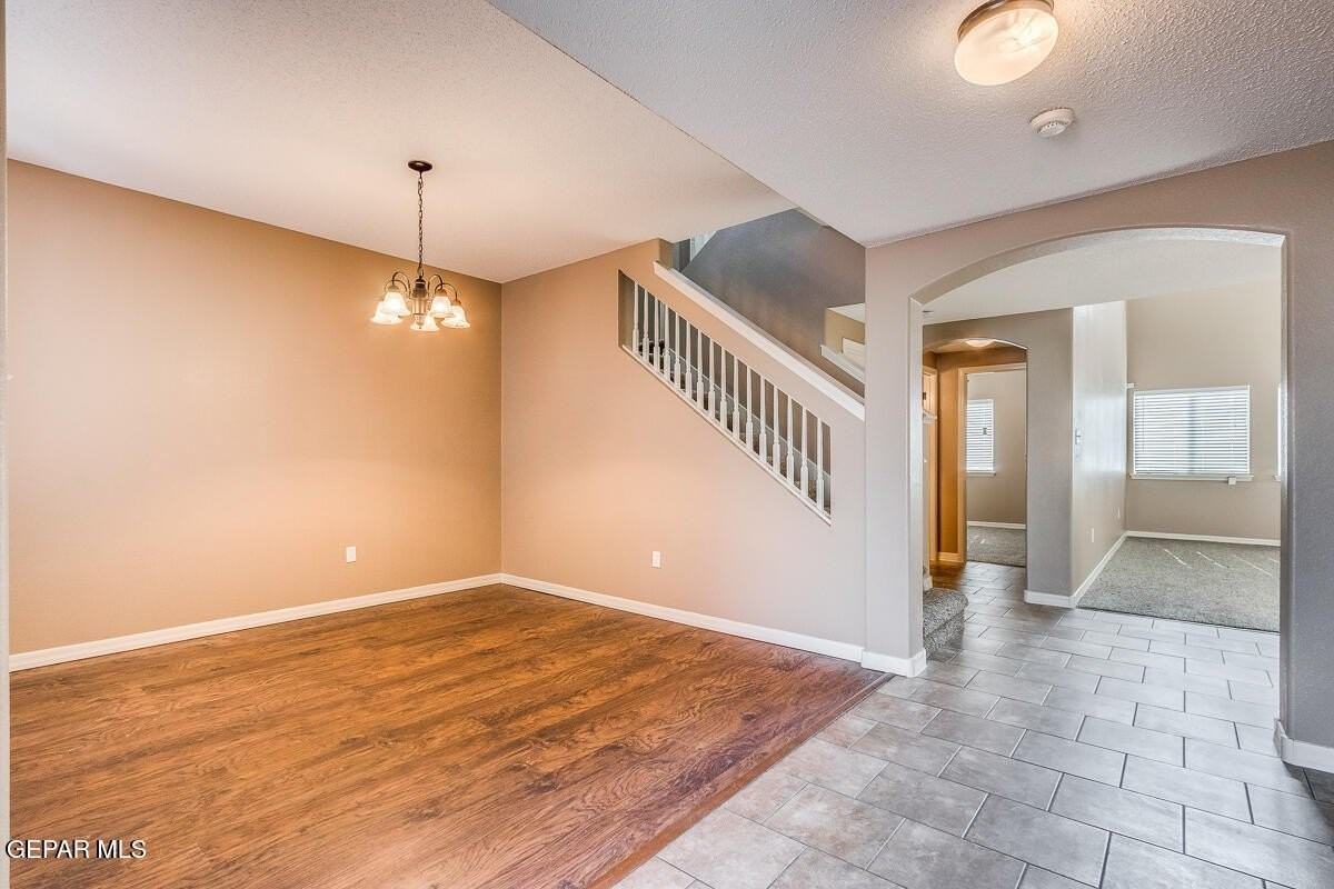 1516 Century Plant Dr - Photo 4 of 23