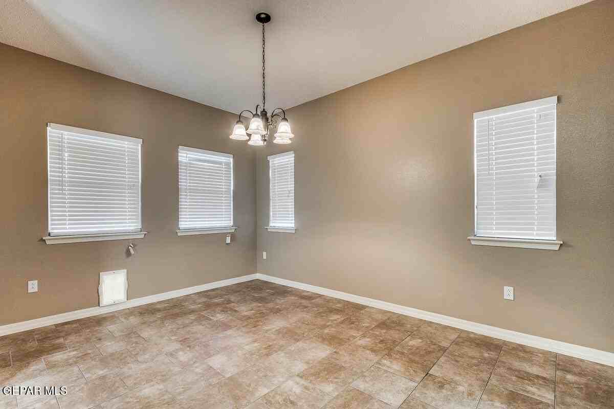 1516 Century Plant Dr - Photo 5 of 23