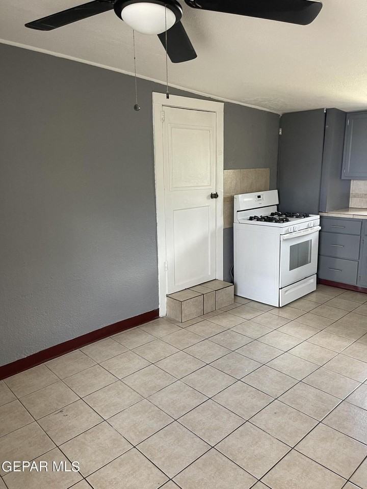 3505 Douglas Ave - Photo 5 of 11