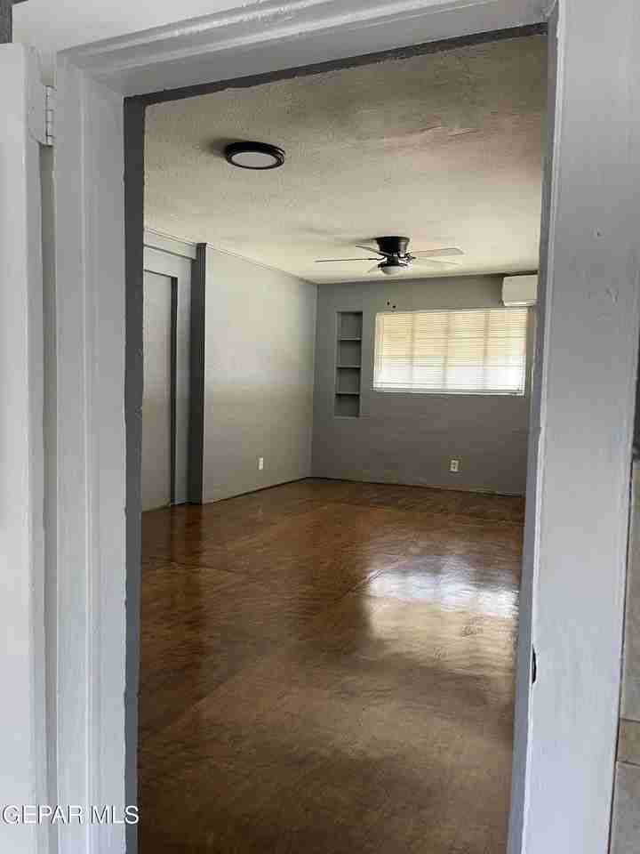 3505 Douglas Ave - Photo 6 of 11