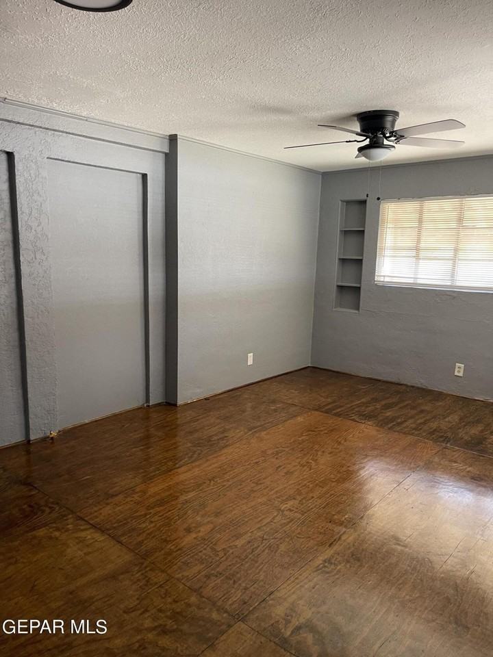 3505 Douglas Ave - Photo 7 of 11
