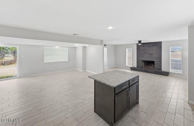 565 Gallagher St - Photo 5 of 34