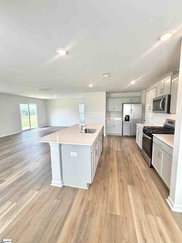 4158 Springshire Ln - Photo 5 of 34