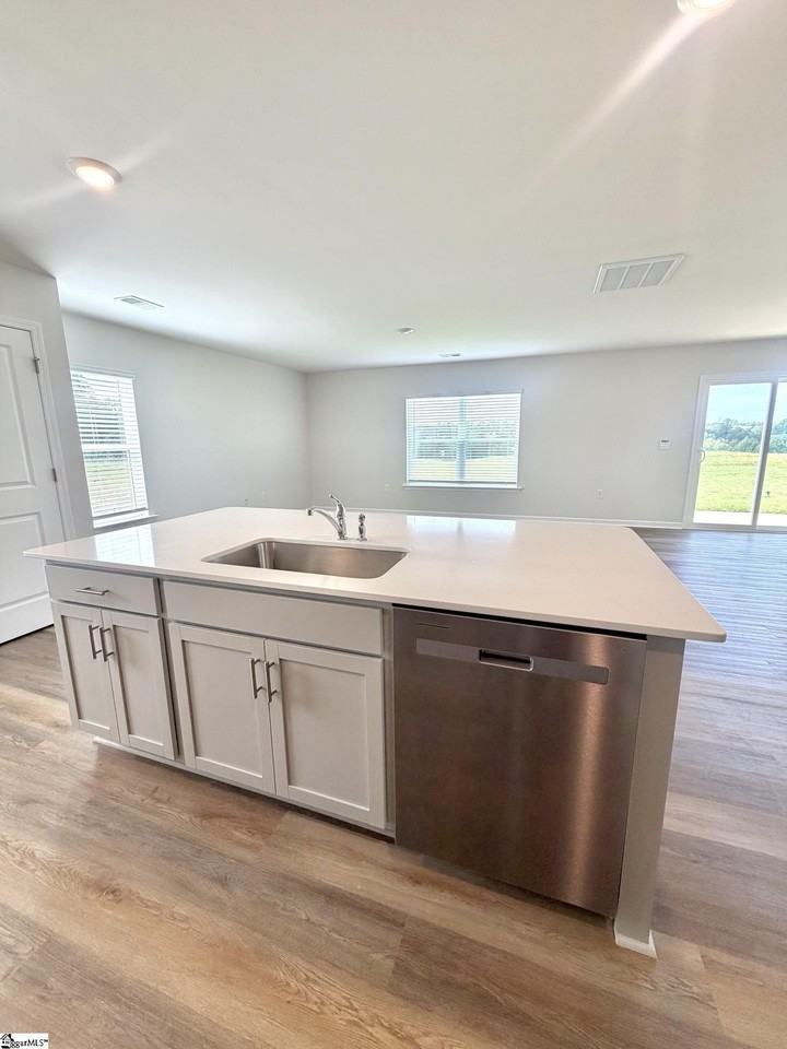 4158 Springshire Ln - Photo 7 of 34