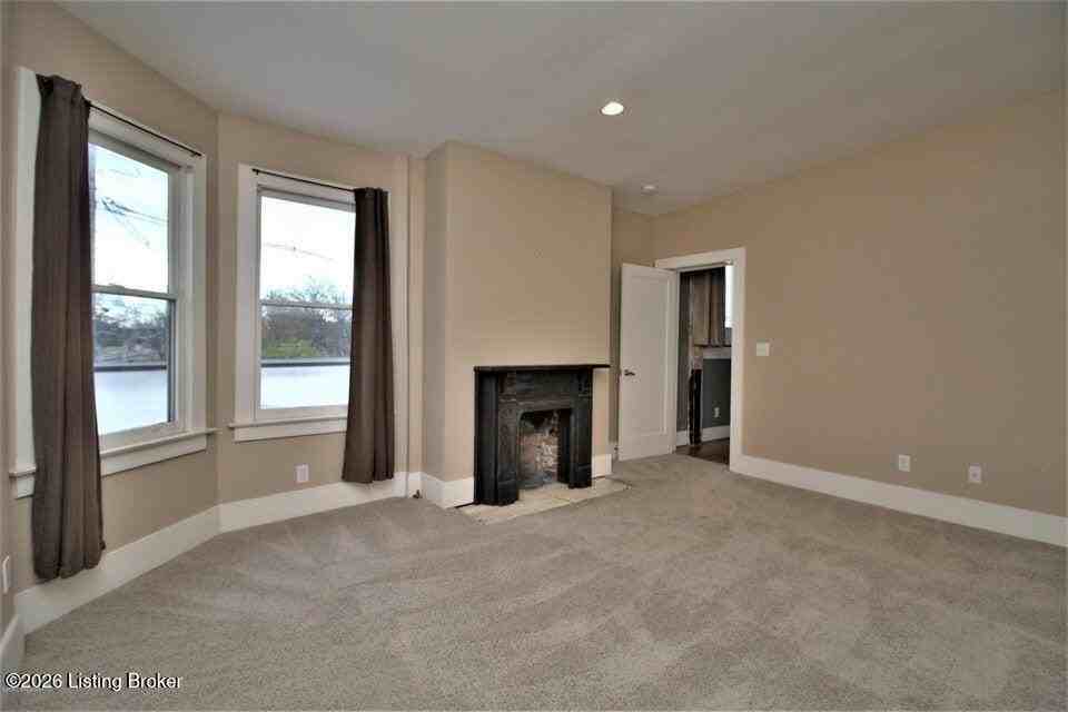 2920 Frankfort Ave #201 - Photo 6 of 18