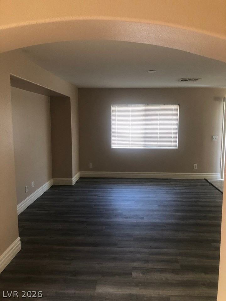 298 Fairway Woods Dr - Photo 4 of 18