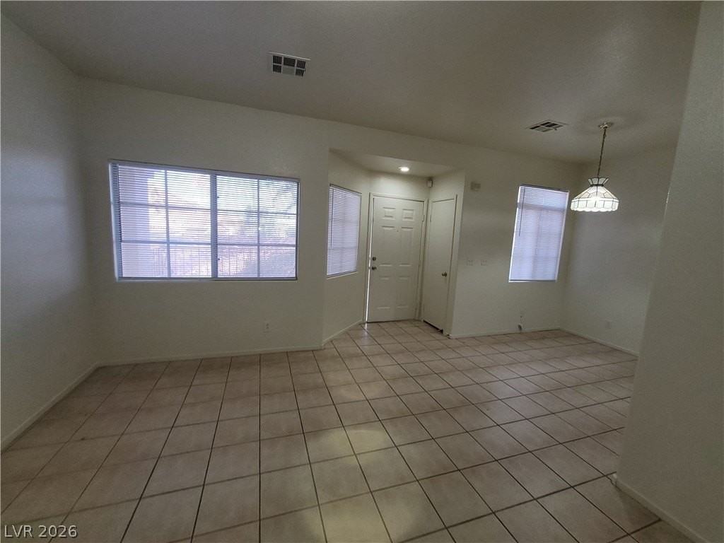 1236 Dusty Creek St - Photo 5 of 32