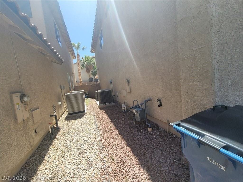 7349 Dolphine Crest Ave - Photo 3 of 50