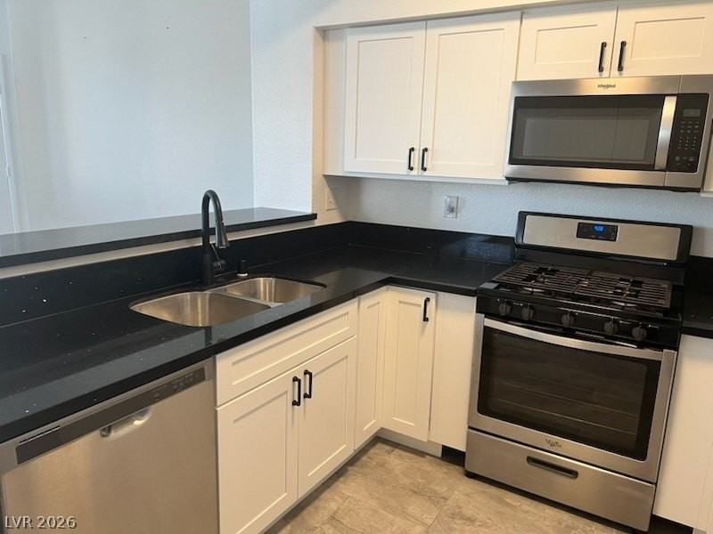 1401 Seward St #201 - Photo 7 of 16