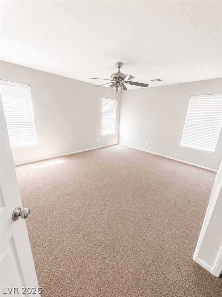 12025 Giles St - Photo 5 of 12