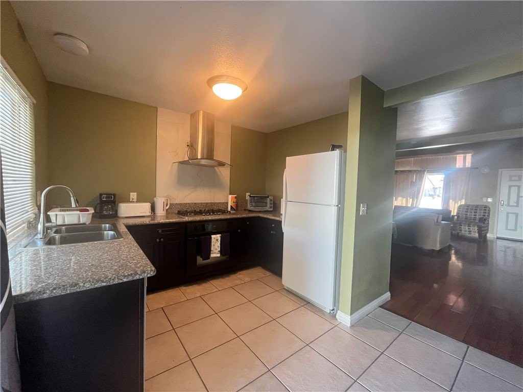 4084 Deerfield Ave - Photo 7 of 16