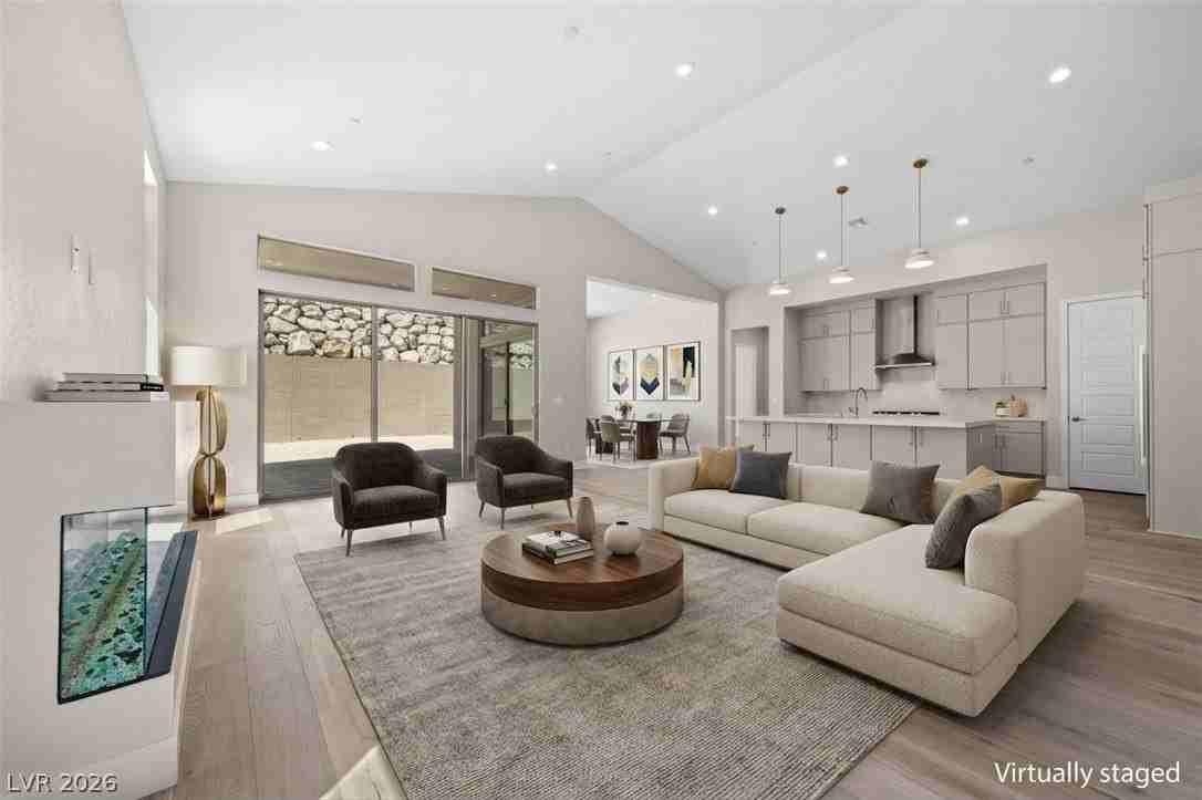949 Verde Cove Ln - Photo 2 of 50