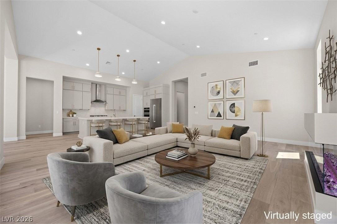 949 Verde Cove Ln - Photo 4 of 50