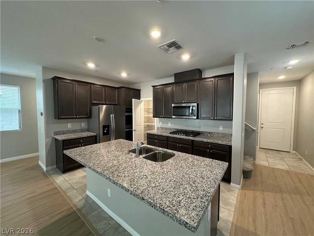 349 Wind Poppy St - Photo 4 of 38