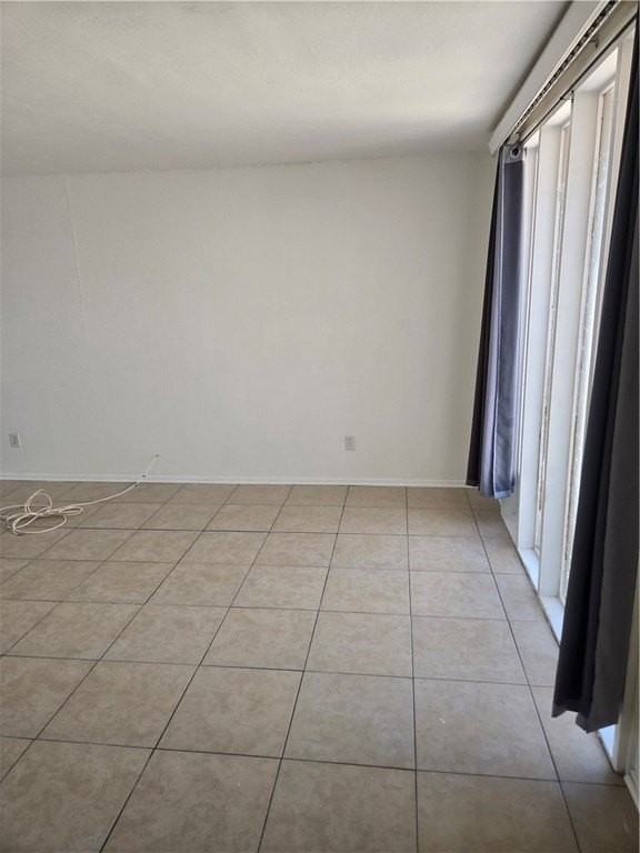 3370 Cambridge St #3 - Photo 3 of 24