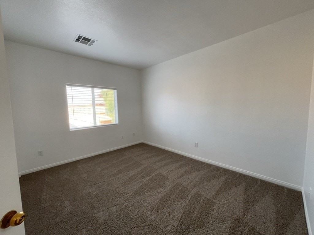 4915 E Russell Rd #151 - Photo 6 of 9