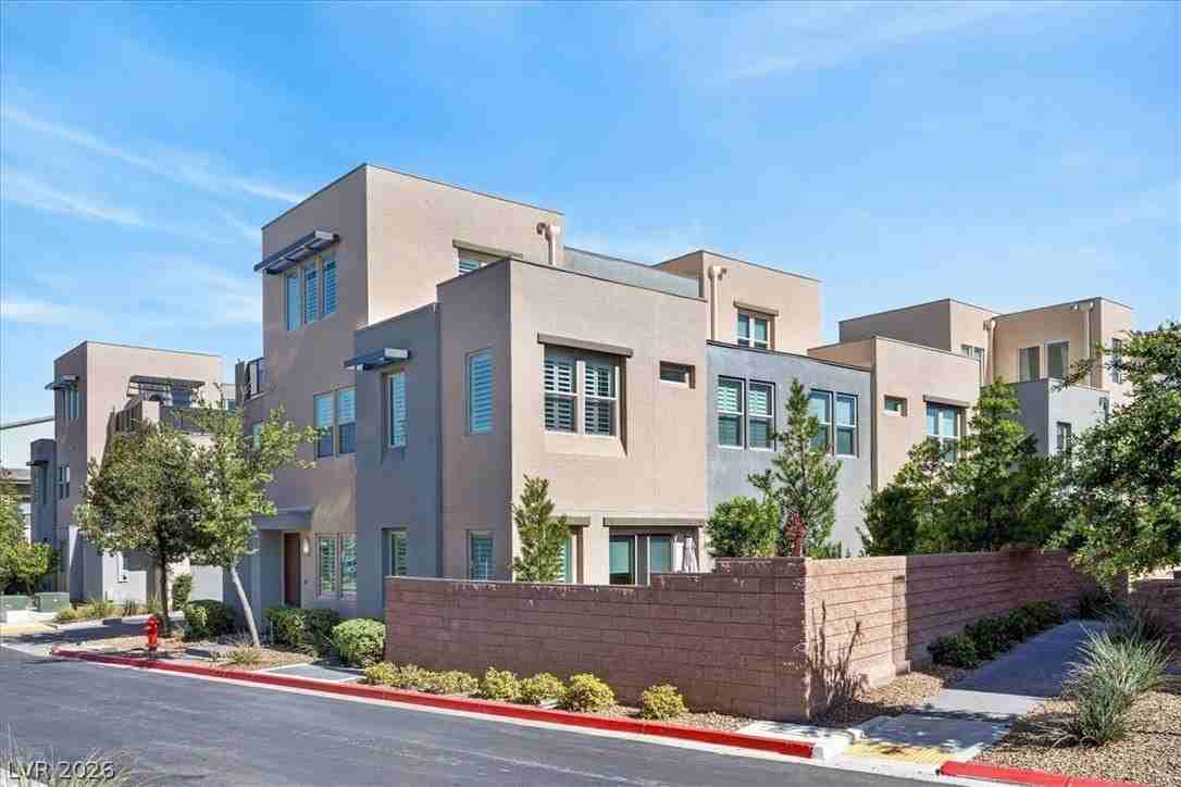 11423 Gravitation Dr - Photo 4 of 50