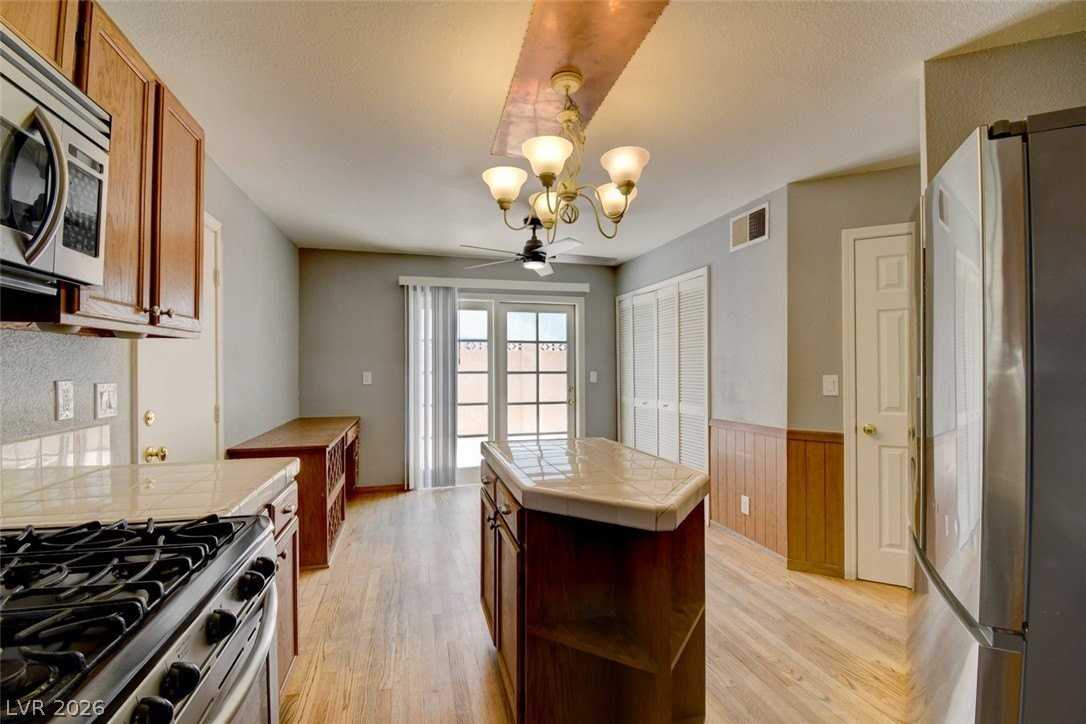 6401 Morley Ave - Photo 6 of 30