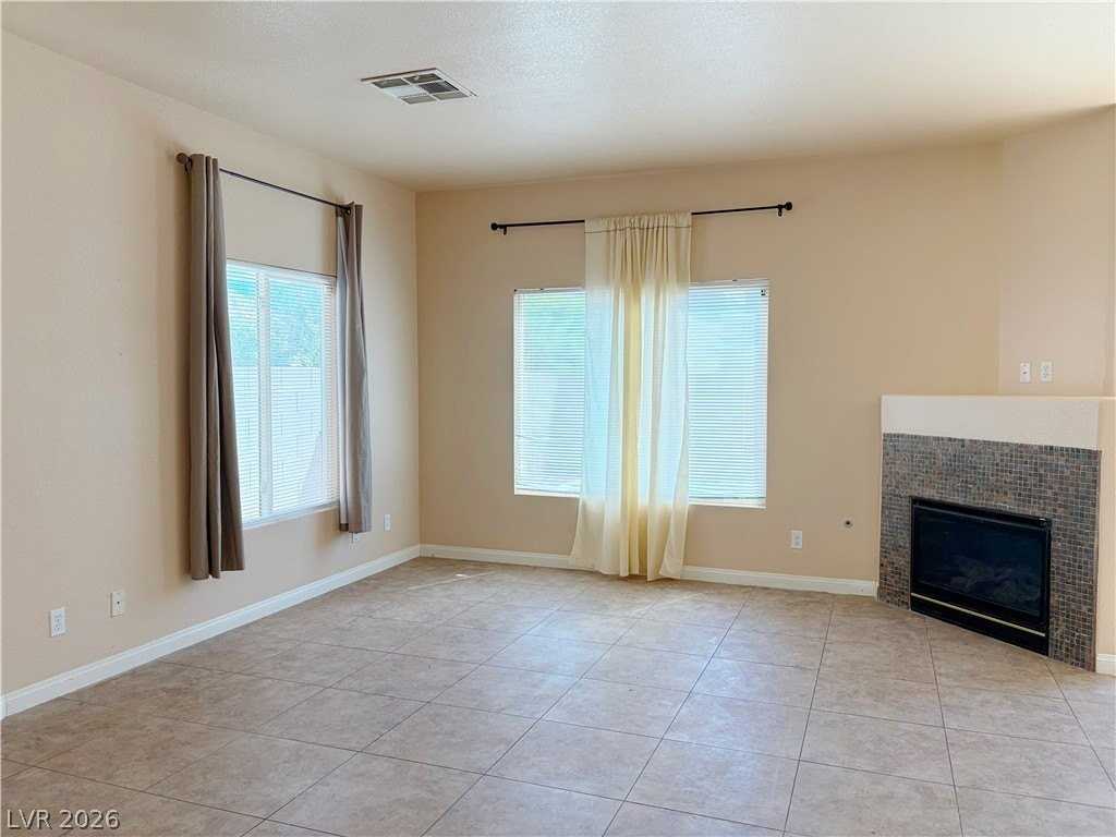 8455 Faucet Ave - Photo 6 of 50