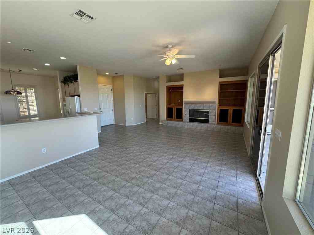 1854 Mountain Ranch Ave - Photo 5 of 30