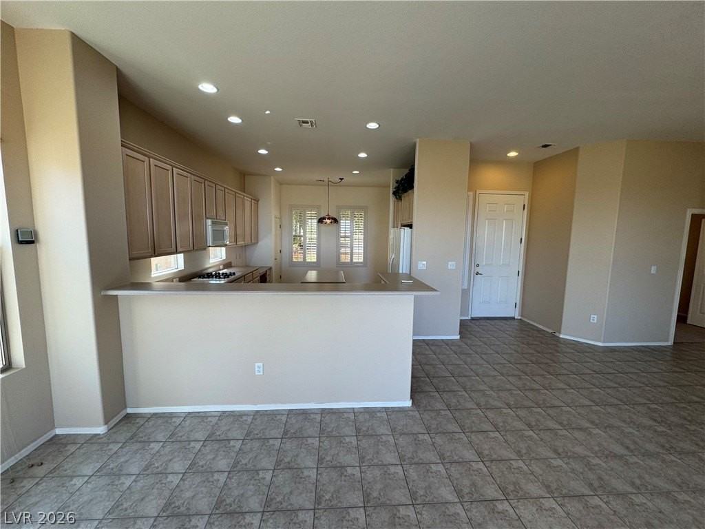 1854 Mountain Ranch Ave - Photo 6 of 30