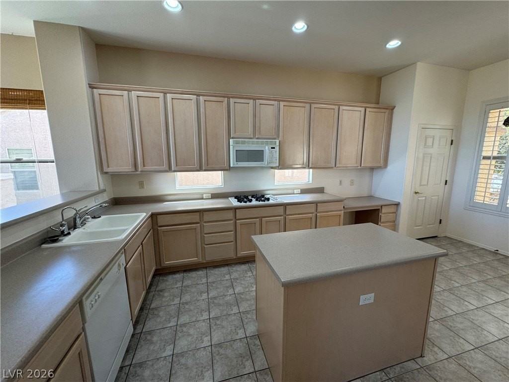 1854 Mountain Ranch Ave - Photo 7 of 30