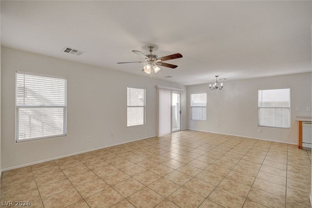 7248 Forefather St - Photo 4 of 37