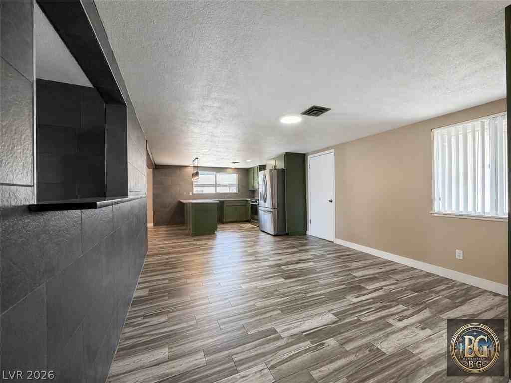 3824 Golf Ln - Photo 4 of 24