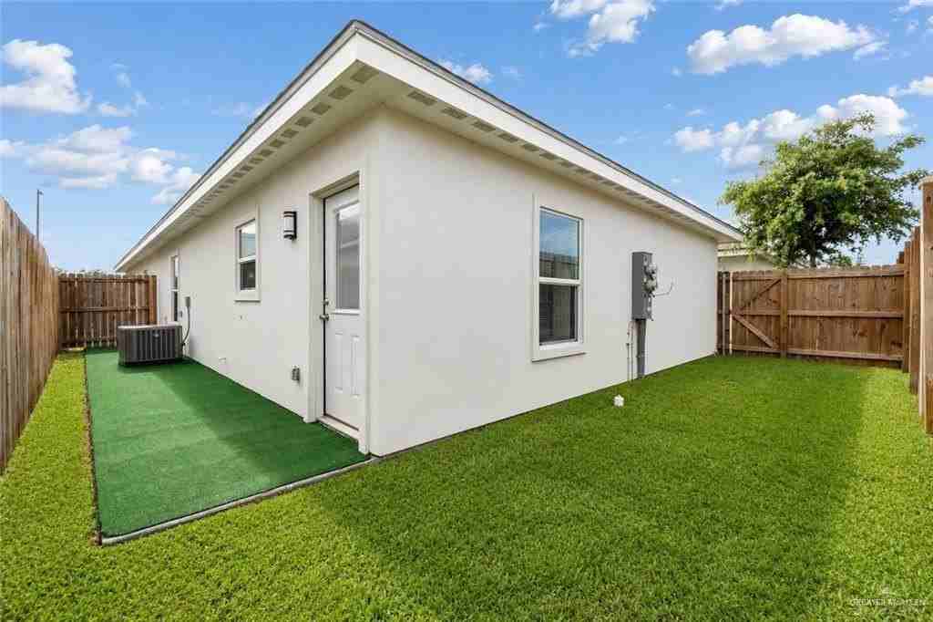 1317 S Xanthia St #2 - Photo 6 of 18