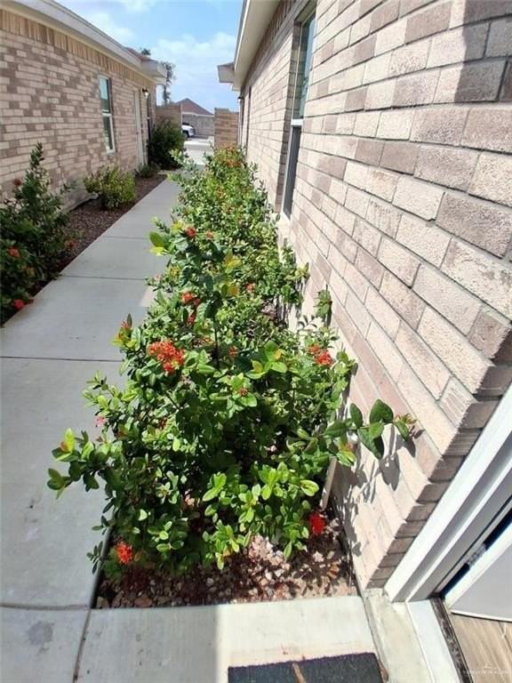 904 W Kohala Ave #3 - Photo 3 of 11