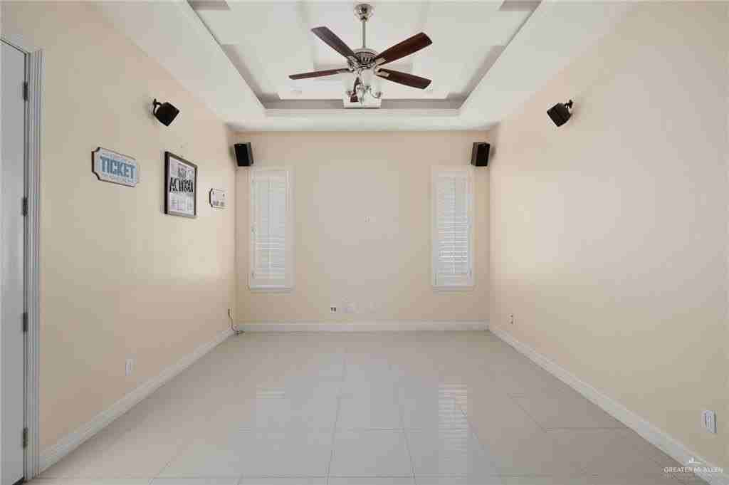 3704 Ebro Dr - Photo 5 of 15