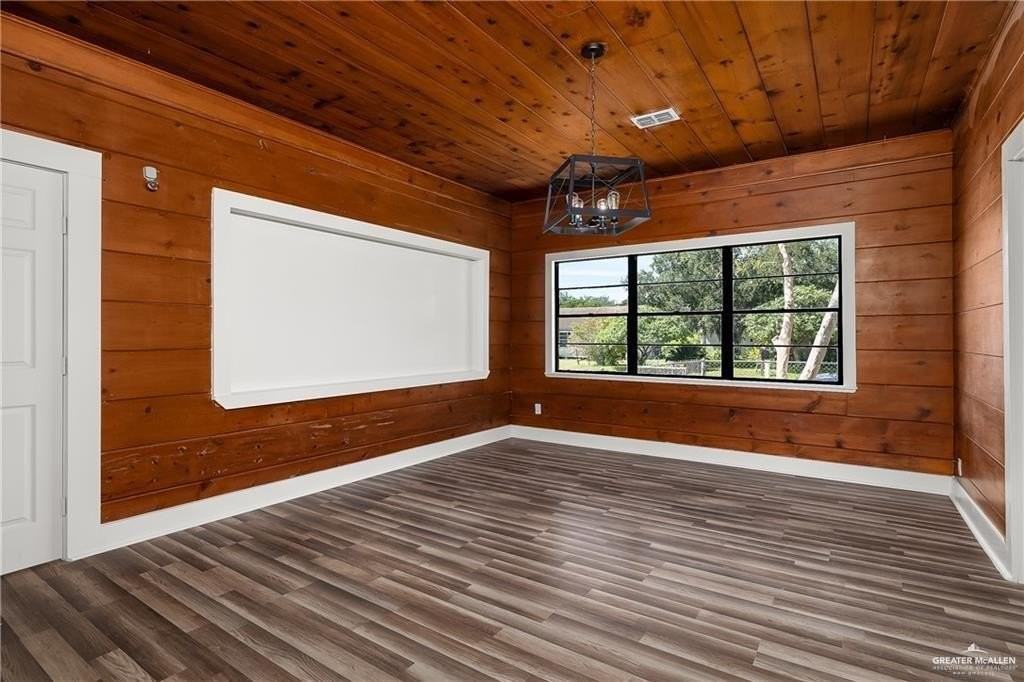 620 W Hill Dr - Photo 5 of 22