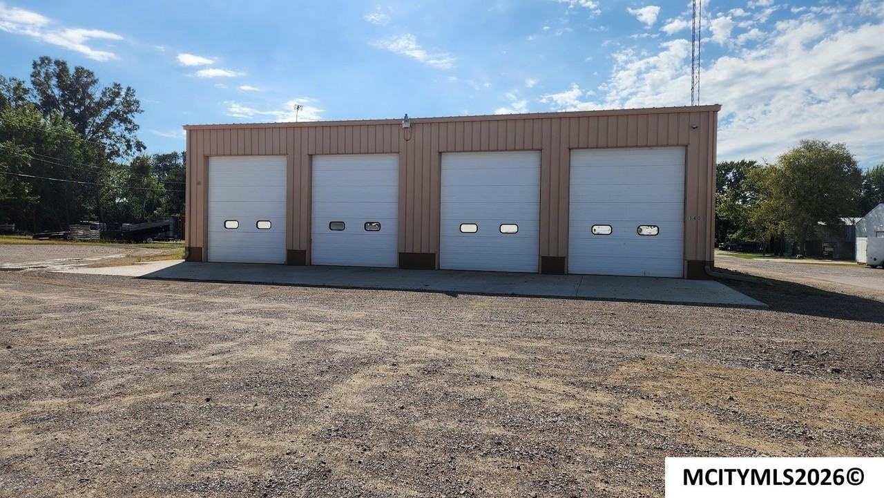 1409 S Taft Ave - Photo 2 of 21