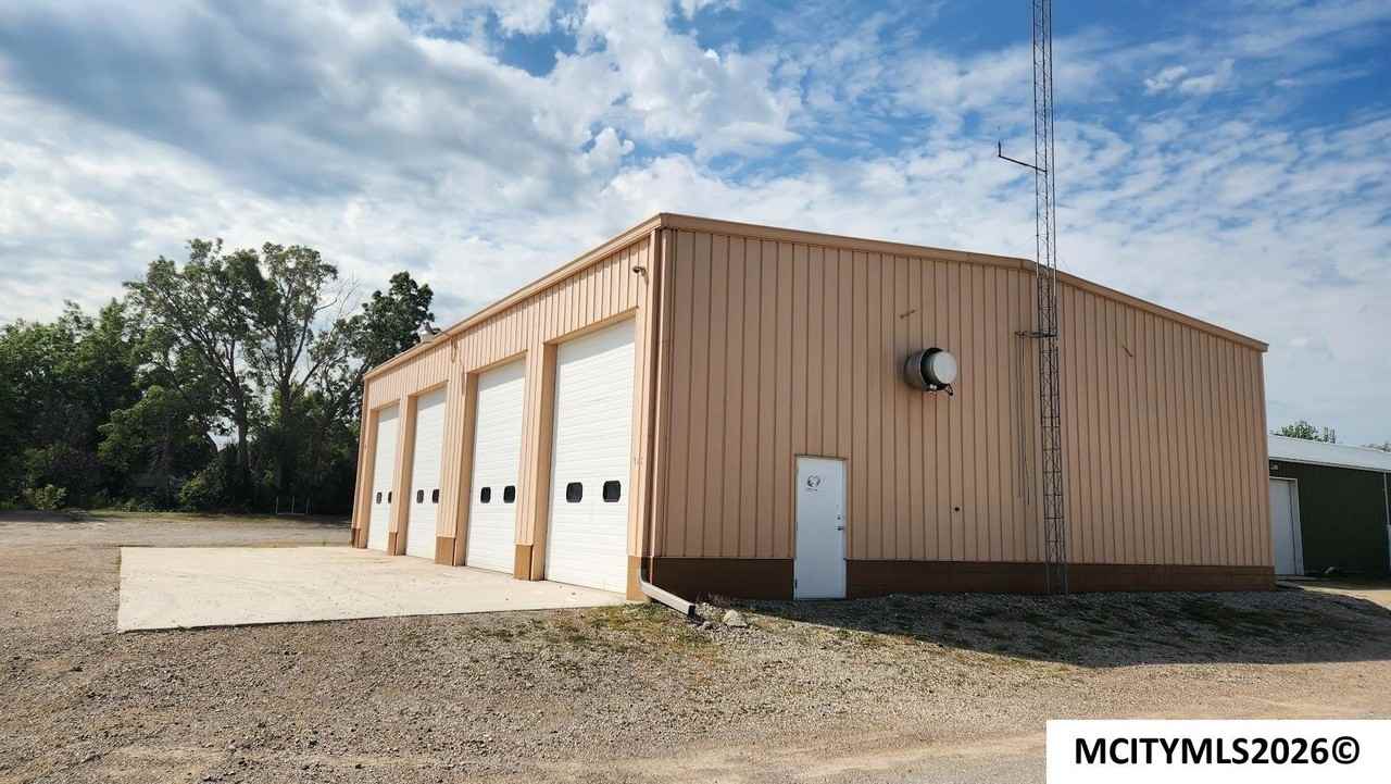 1409 S Taft Ave - Photo 4 of 21