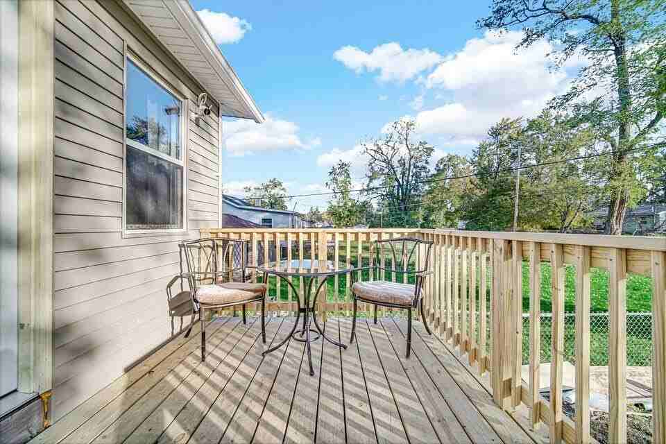 1047 Ralston St - Photo 3 of 29