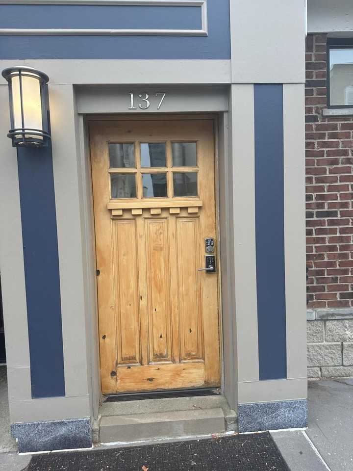 137 N Center St #2 - Photo 2 of 14